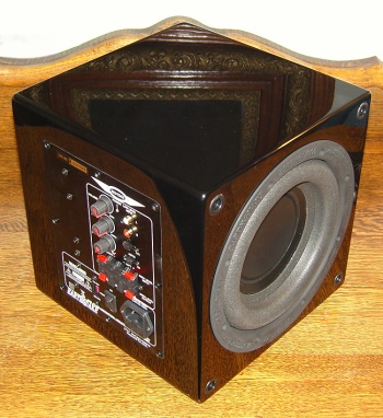 earthquake powered subwoofer