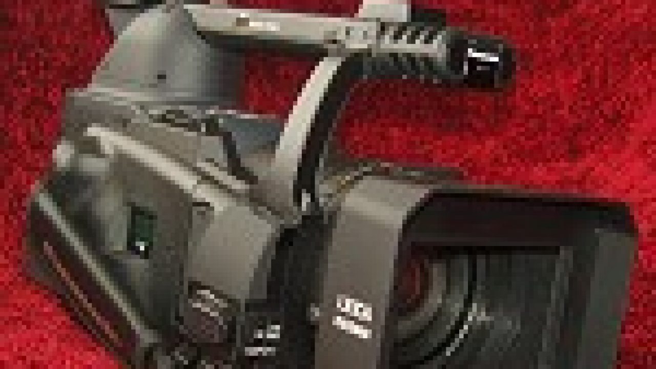 Pickering hasta ahora soborno Panasonic AG-HVX200 Digital Video Camera with P2 Card Storage -  HomeTheaterHifi.com