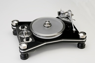 vinyl-vs-cd-vpi-turntable.jpg