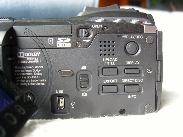 jvc-gz-hm400u-video-camera-inside-control-panel