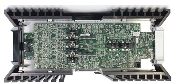mark-levinson-no-53-power-amplifier-photo-inside-chassis-modulator-board
