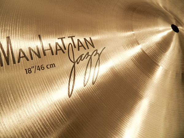 sabian-18-inch-hhx-manhattan-jazz-crash-closeup
