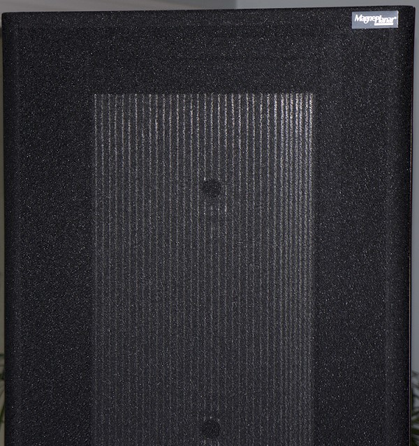 magneplanar-1.7-speaker-front-closeup