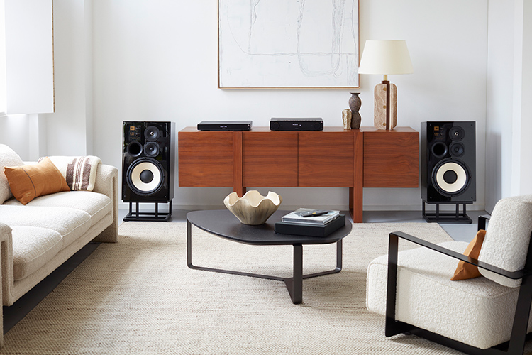 ARCAM A25 Integrated Amplifier, ST5 high-resolution Streamer, and JBL L100 Loudspeakers Living Room View