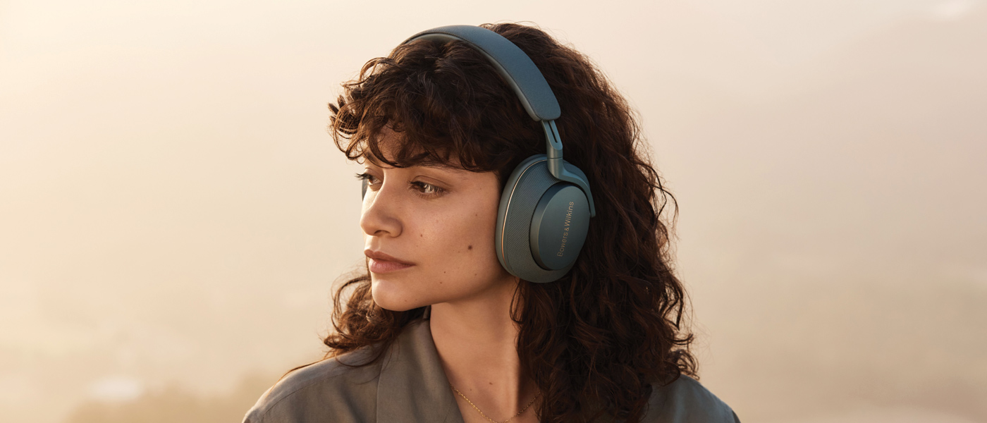 Bowers & Wilkins introduces the new Px7 S2e, an evolution of its  award-winning wireless headphone with even better performance 