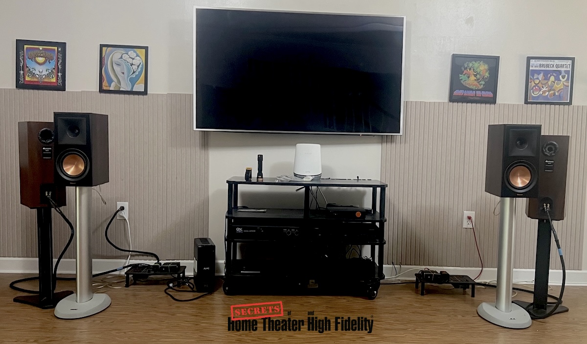 Fosi ZP3 Preamplifier and Fosi V3 Mono Power Amplifiers within a living room set-up area View Fosi ZP3 Preamplifier and Fosi V3 Mono Power Amplifiers within a living room set-up area View