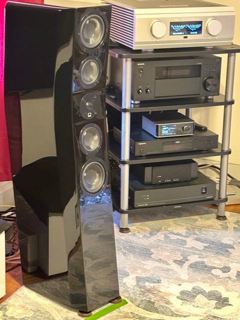 SVS Ultra Evolution Tower 3-way Floor-standing Bass Reflex Loudspeaker SVS Ultra Evolution Tower 3-way Floor-standing Bass Reflex Loudspeaker