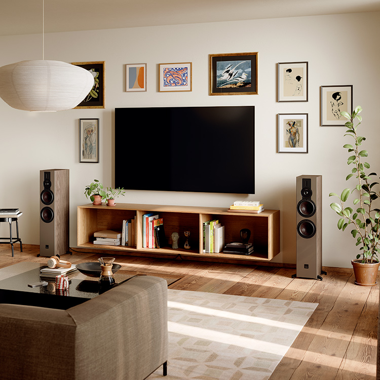 DALI SONIK 7 Standmount Models Living Room Lifestyle View