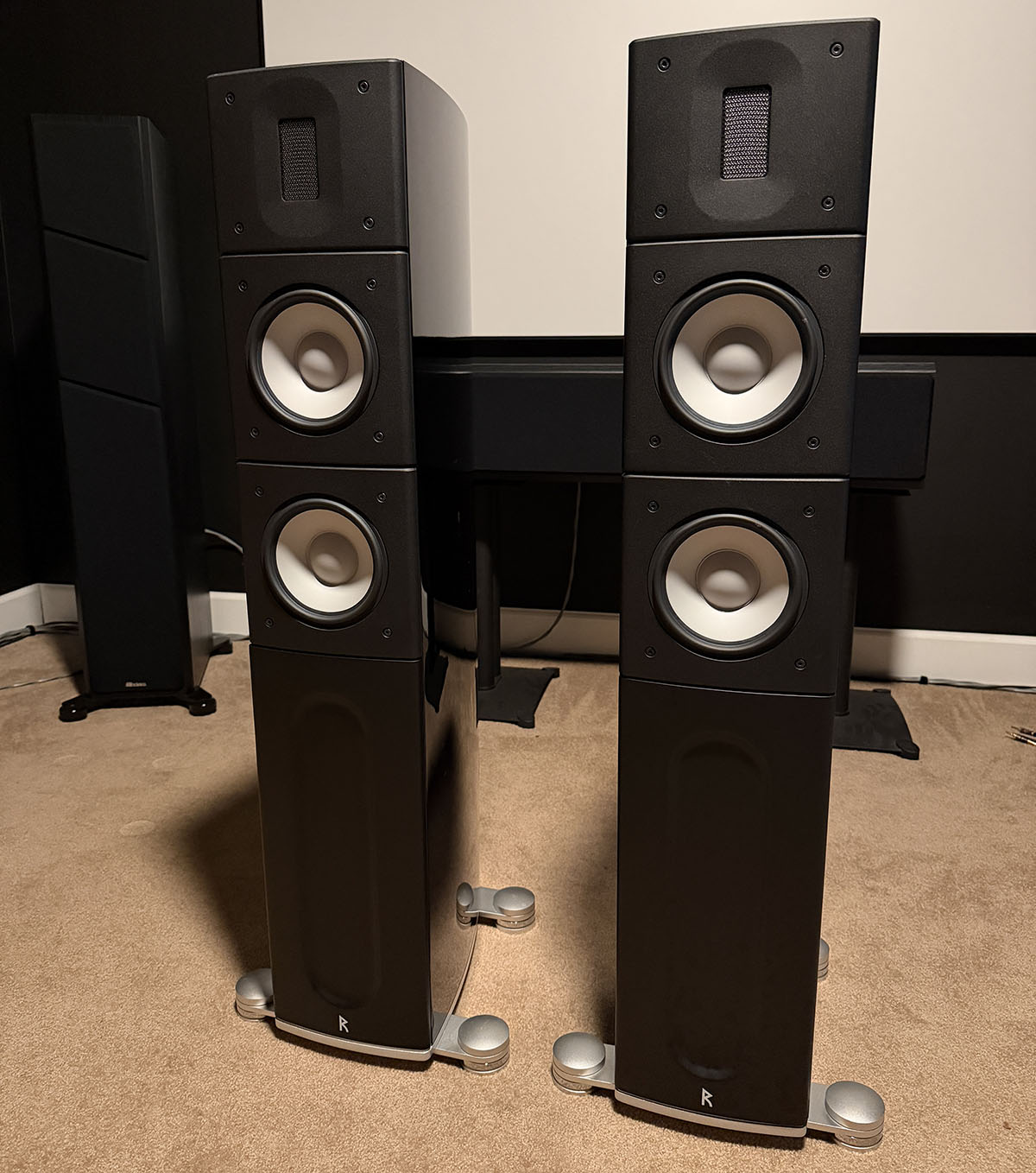 Raidho X2.6 Floor-standing Speakers Front Angle View Raidho X2.6 Floor-standing Speakers Front Angle View