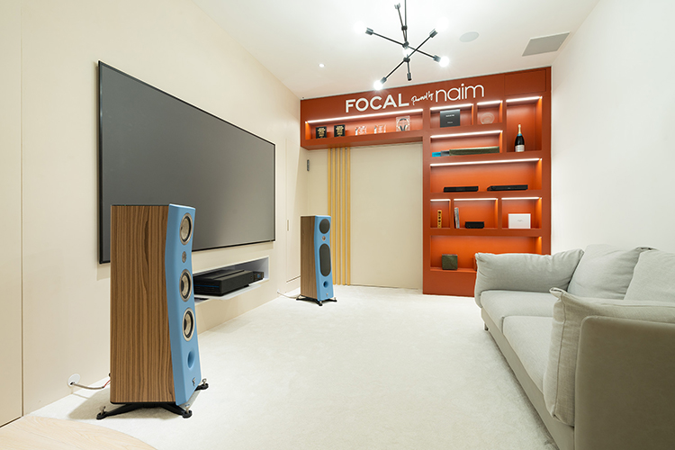 Focal Powered by Naim Taipei retail space living room loudspeaker products demo area interior view