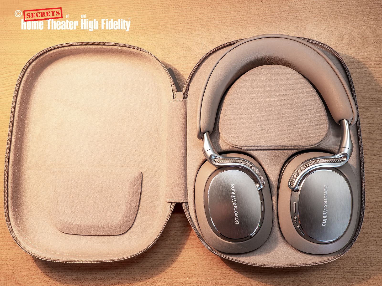 Bowers & Wilkins Px8 S2 Over-Ear Noise-Canceling Headphones situated inside the compact, zippered cloth traveling case Bowers & Wilkins Px8 S2 Over-Ear Noise-Canceling Headphones situated inside the compact, zippered cloth traveling case