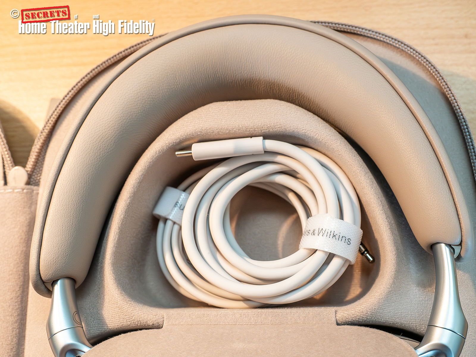 Bowers & Wilkins Px8 S2 Over-Ear Noise-Canceling Headphones Cable Accessories situated inside the compact, zippered cloth traveling case Bowers & Wilkins Px8 S2 Over-Ear Noise-Canceling Headphones Cable Accessories situated inside the compact, zippered cloth traveling case