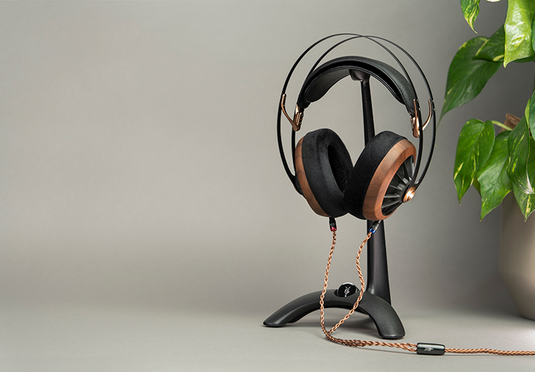 Meze Audio 99 Classics Walnut Gold Headphone on top of the Manta Headphone Stand Angle View