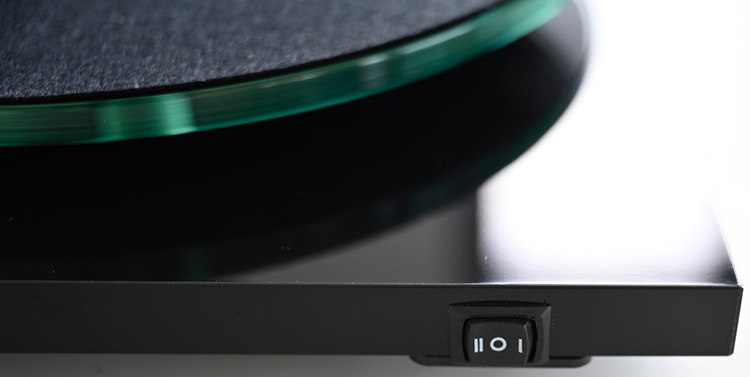 Pro-Ject T2 Super Phono Turntable/Built-in phono preamp Speed-Switch View