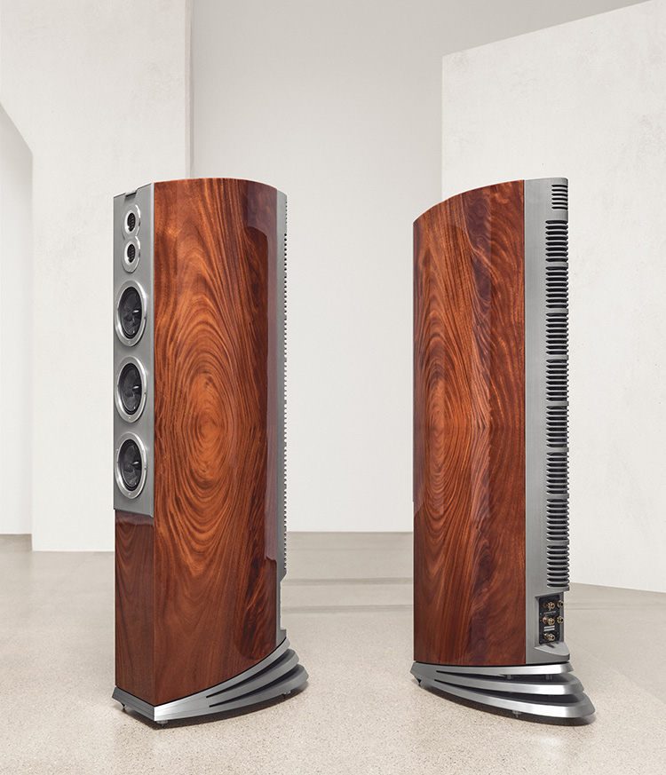 Audiovector R 10 Arreté Loudspeakers Angle View