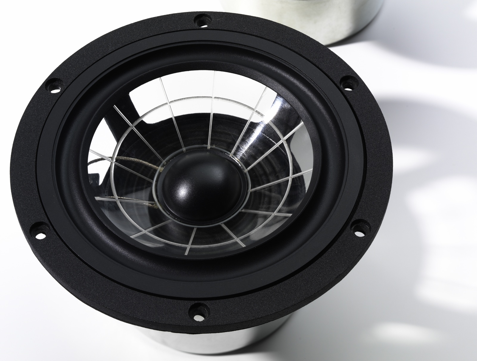 Vienna Acoustics Haydn SE Signature Bookshelf Speaker 6” main driver (Spider-Cone X3P) Vienna Acoustics Haydn SE Signature Bookshelf Speaker 6” main driver (Spider-Cone X3P)