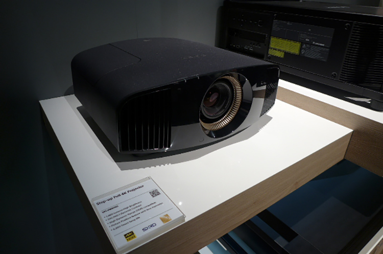 CEDIA 2016 Show Report - Sony 4K projector