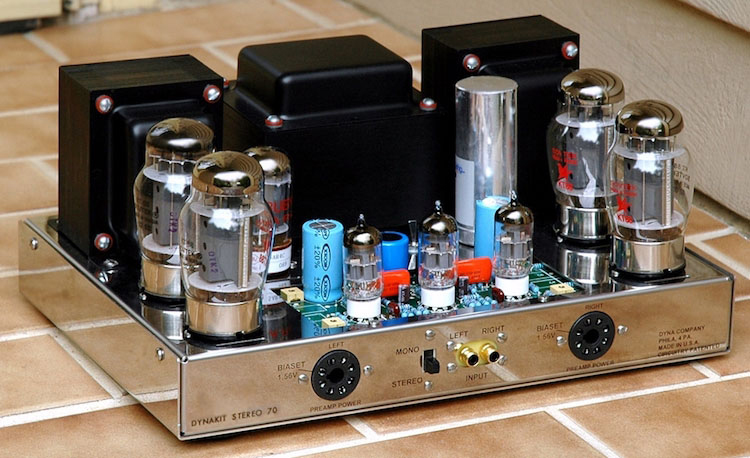 VTA ST-120 Tube Amp, Front Angle View