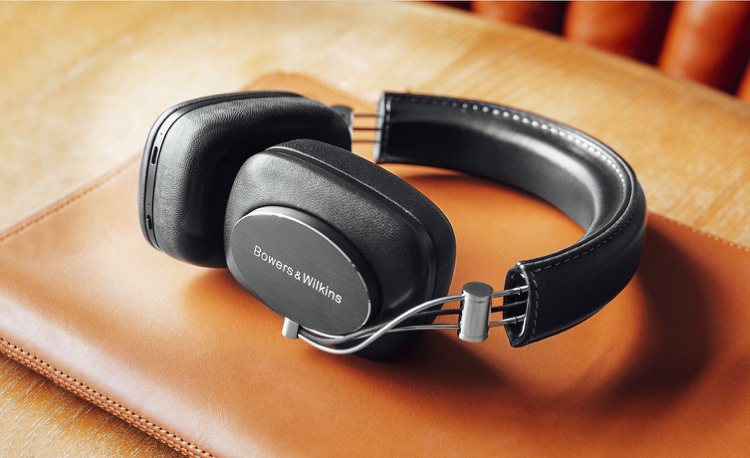 Bowers & Wilkins P7 Wireless Headphones Review - HomeTheaterHifi.com
