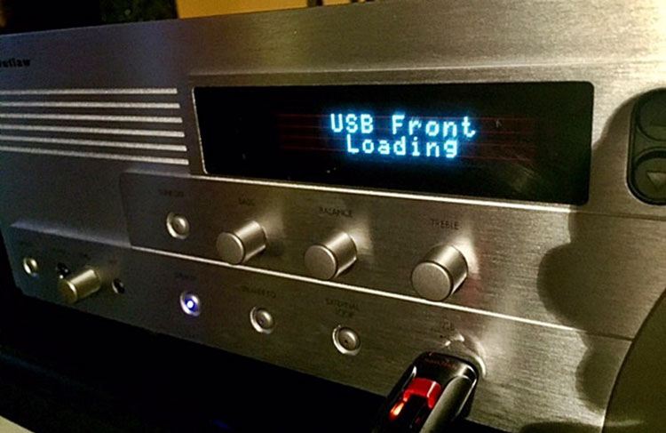 Outlaw Audio RR2160 Stereo Retro Receiver USB Port