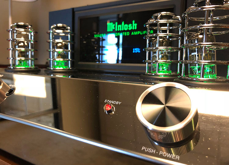 McIntosh MA252 Two-channel Integrated Amplifier, Tubes Ready