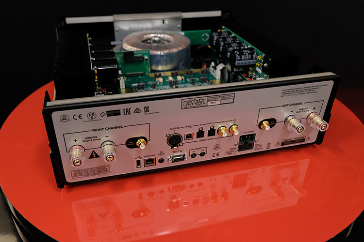 5000 series integrated amplifiers
