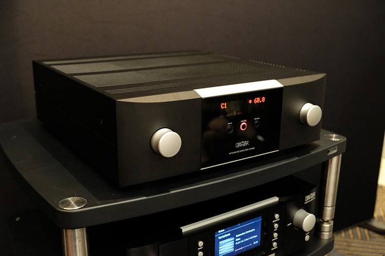 ML 5000 series integrated amplifiers Front