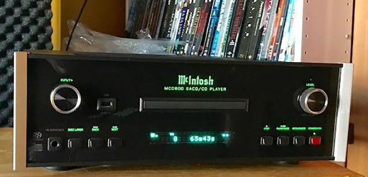 McIntosh MCD600 SACD CD Player Front View