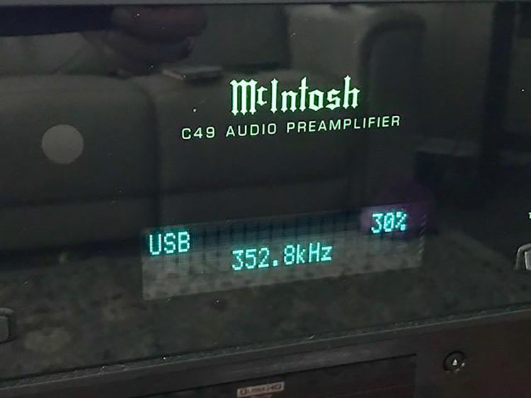 McIntosh C49 Stereo Preamplifier USB