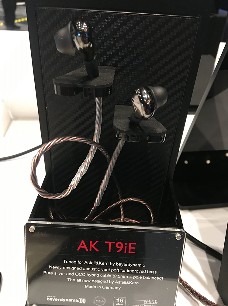 Astell & Kern earphones RMAF 2019