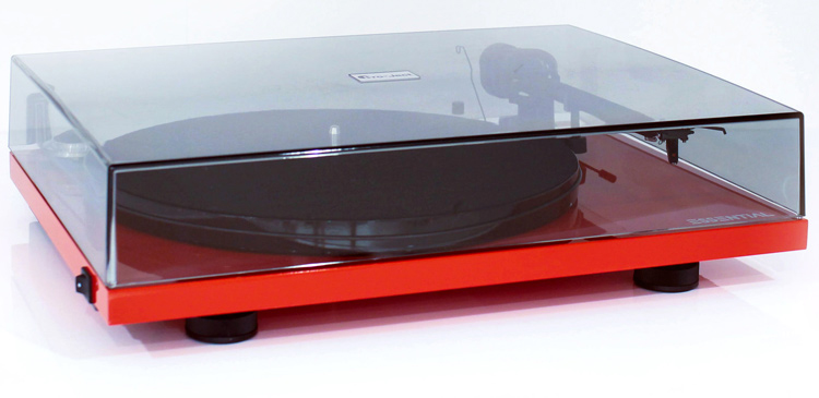 Pro-Ject Essential III Turntable Lid Closed