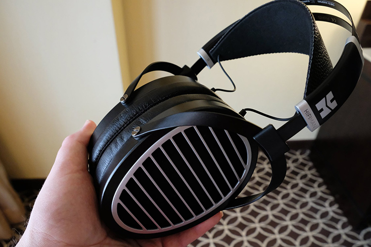 HiFiMAN's new Deva headphones In Black Side View