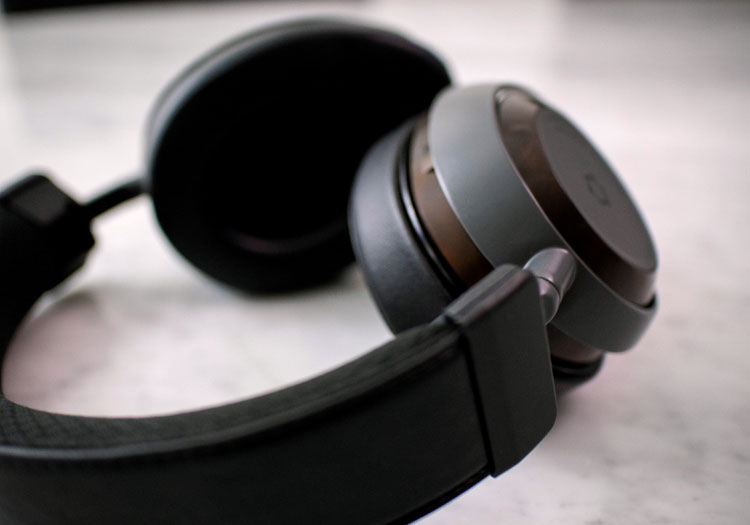 ORA Sound GraphenEQ™ Headphones Close Up