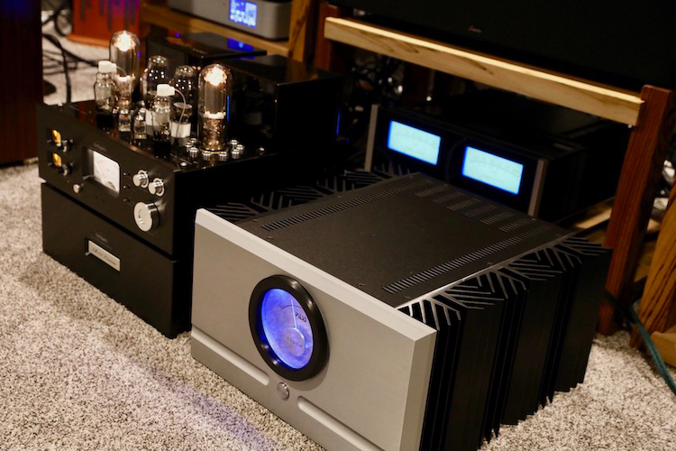 DeVore Fidelity gibbon Super Nine speakers Amps