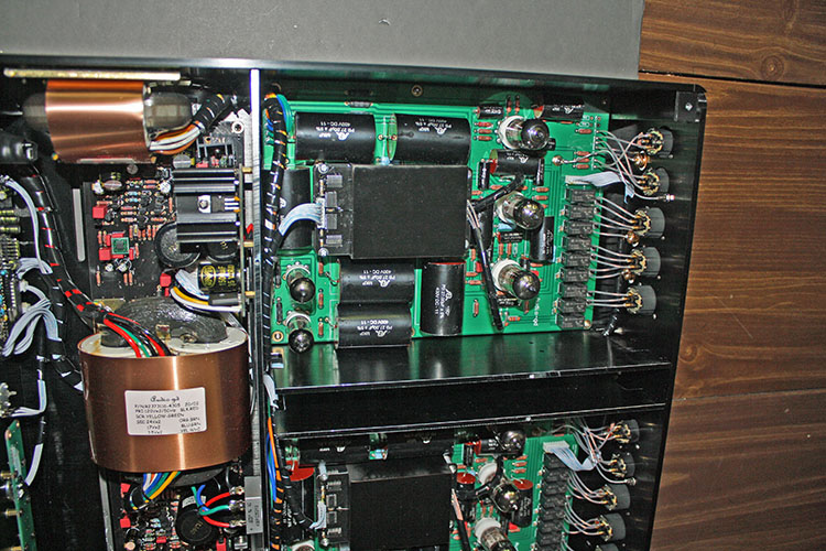 Audio-gd Vacuum HE1 XLR Tube Preamplifier Internals