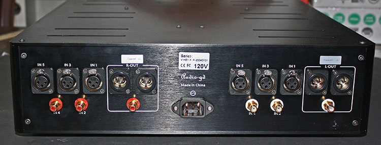 Audio-gd Vacuum HE1 XLR Tube Preamplifier Back Panel