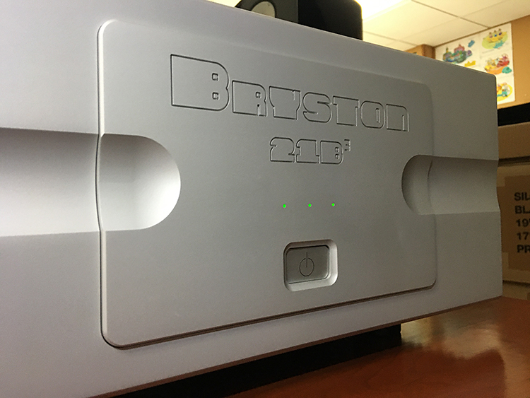 Bryston 21B³ power amplifier Closeup
