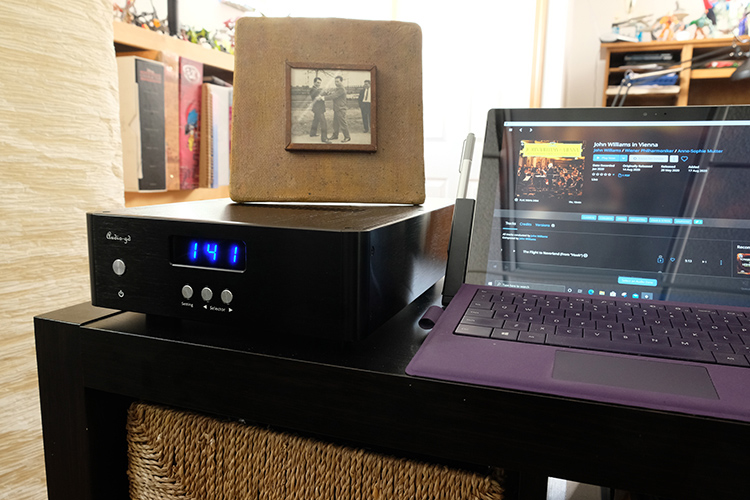 Audio-gd AS-1 DAC on Desk