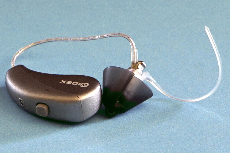 MOMENT mRIC R D Rechargeable Hearing Aids
