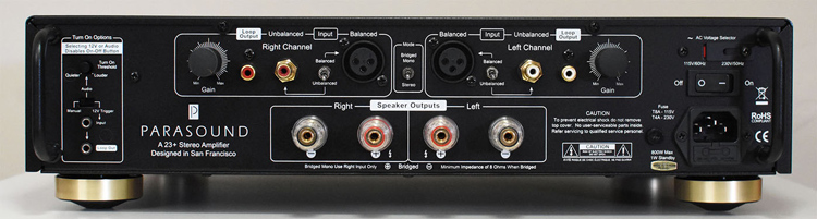 Parasound A23+ amplificador-vista traseira 