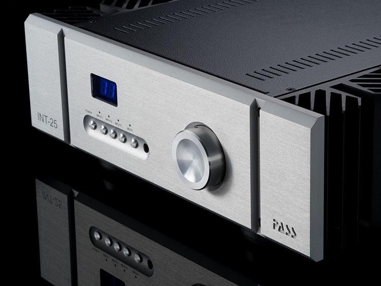 Pass Labs INT-25 Integrated Amplifier Front