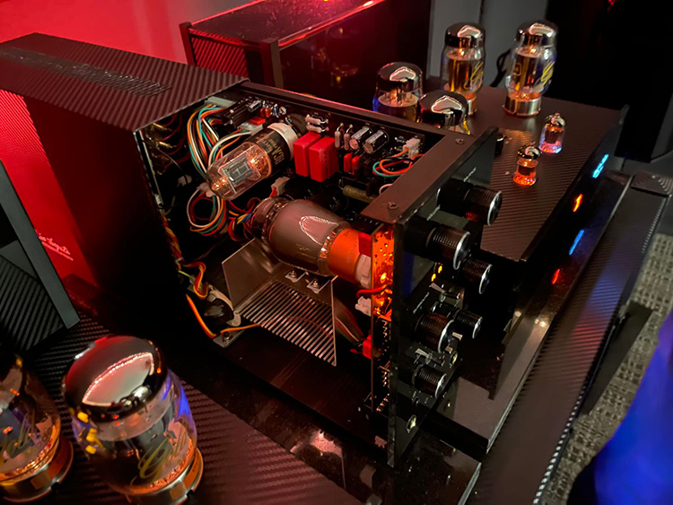Side angle view of components from tube amplifiers and preamplifiers by Black Ice Audio at Florida Audio Expo 2022