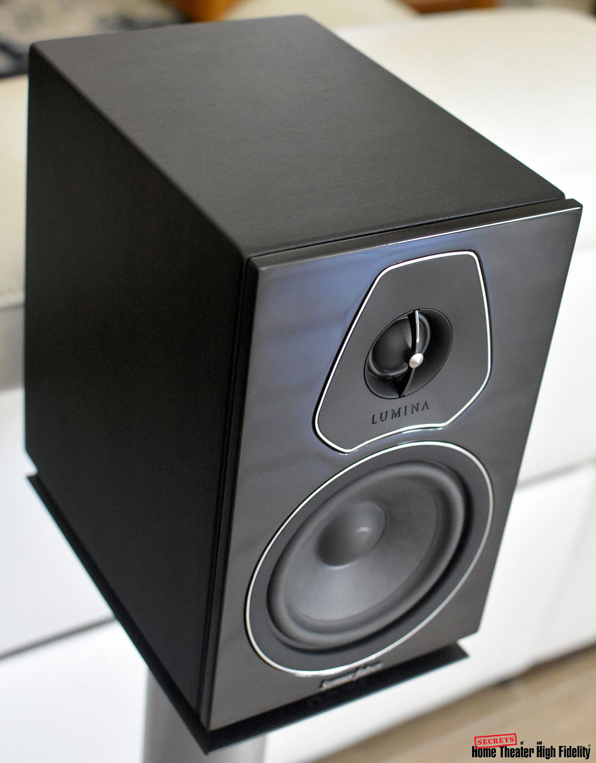Sonus faber Lumina II single speaker showing faux-leather finish on the top and sides