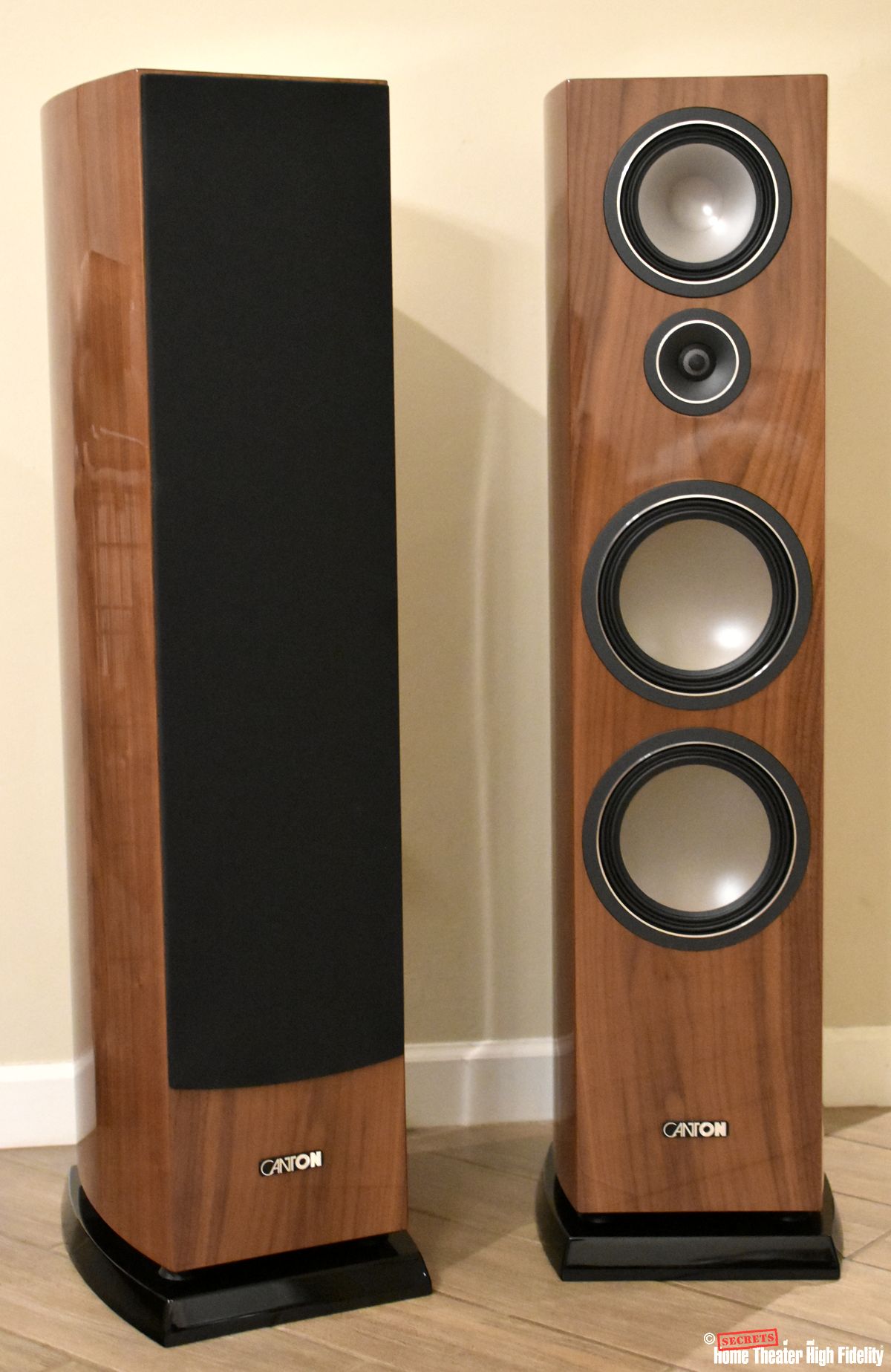 Canton Vento 100 speakers in walnut high gloss finish