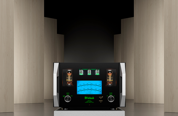 McIntosh MC451 Dual Mono Power Amplifier Pedestal View
