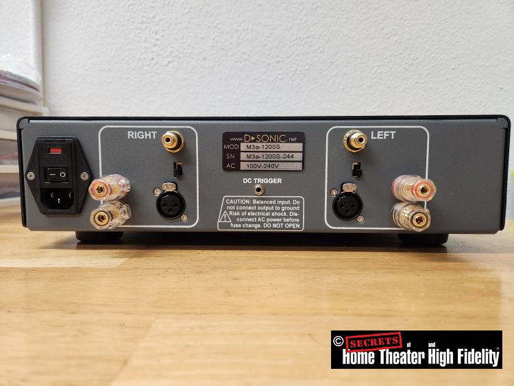 D-Sonic M3a-1200S Power Amplifier Back View